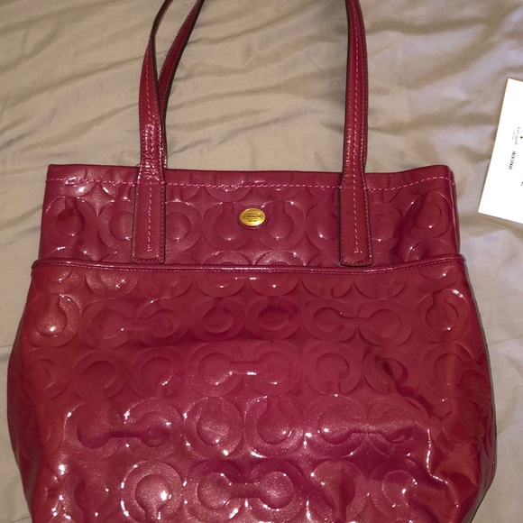 Coach Berry Tote - Picture 1 of 9